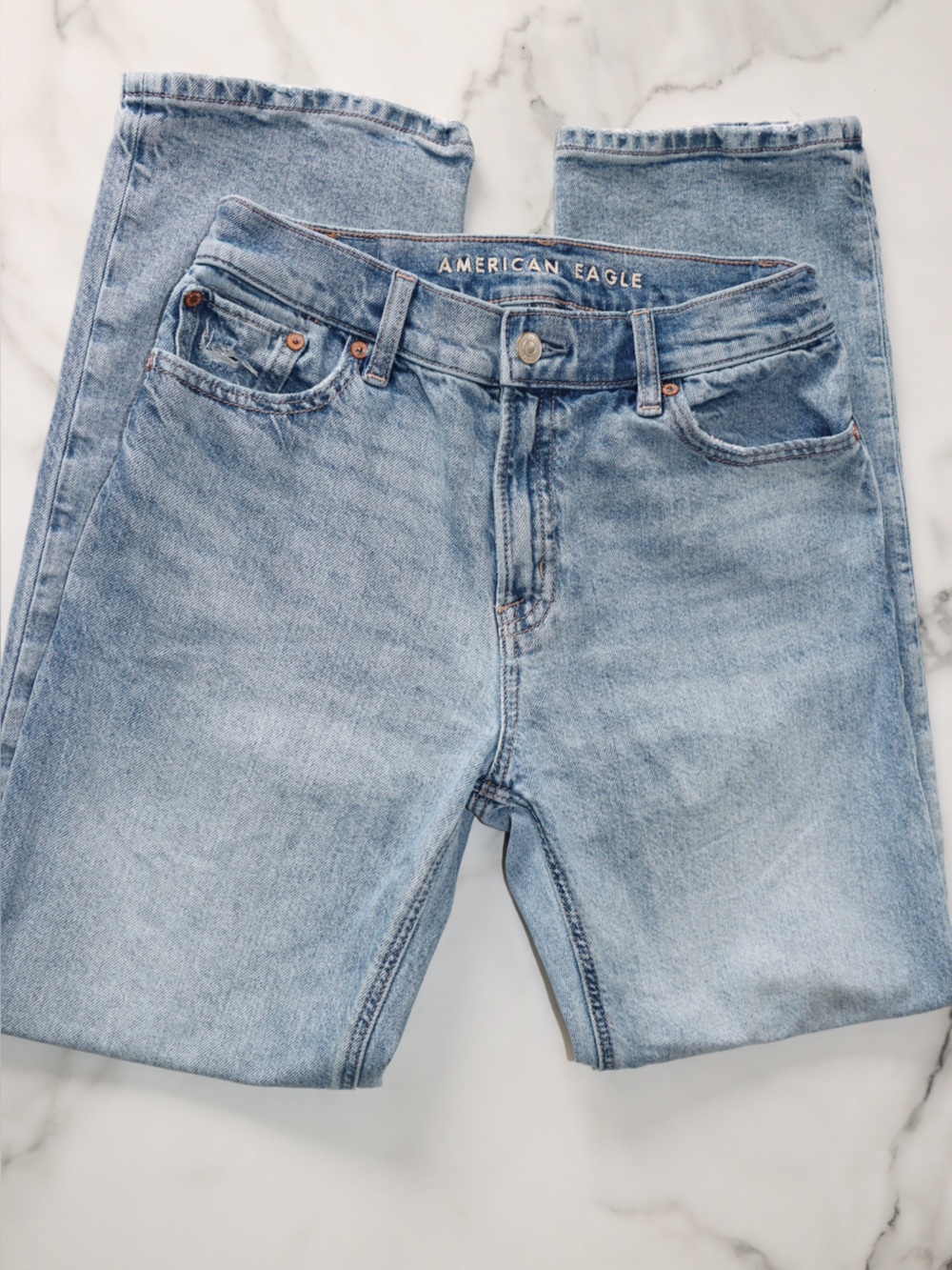 American Eagle Outfitters Light Wash High-Rise Women's Jeans